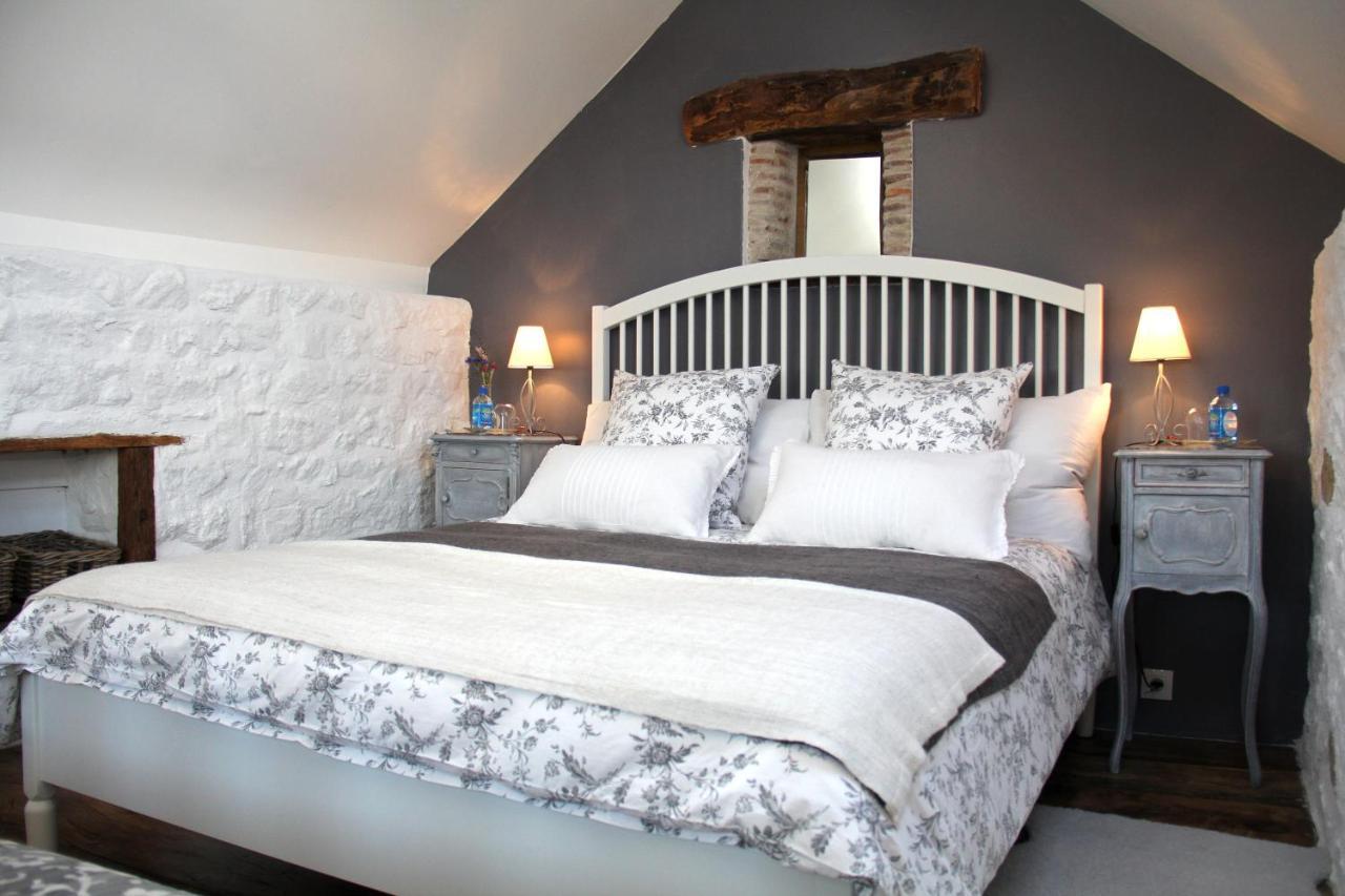 Bed and Breakfast La Belle Ame Saint-Priest-des-Champs Pokoj fotografie