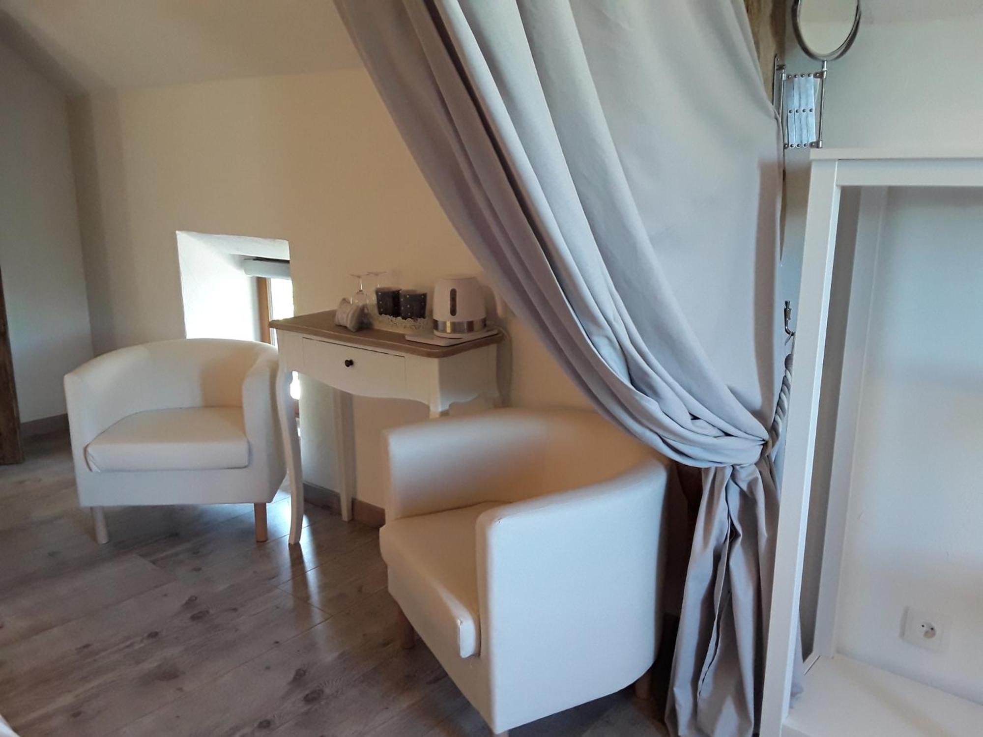 Bed and Breakfast La Belle Ame Saint-Priest-des-Champs Pokoj fotografie